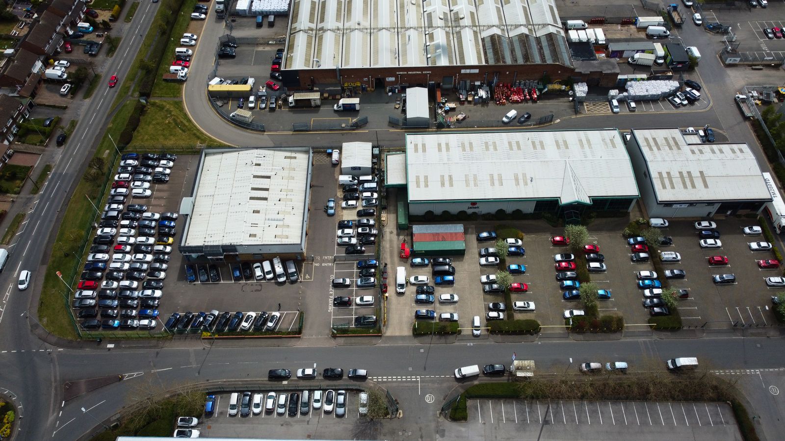 Customer and dealer shaking hands